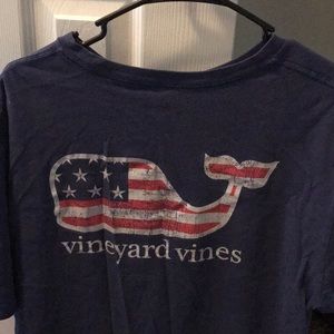 Men’s large vineyard vines shirt